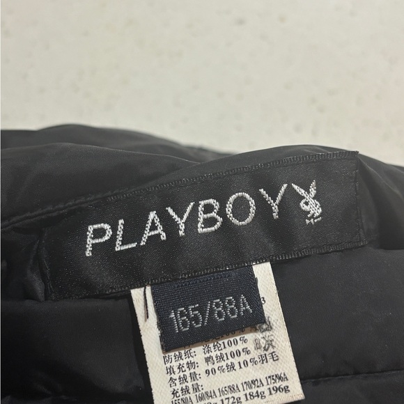 Women’s Reversible Playboy Puffer Jacket - Picture 7 of 7